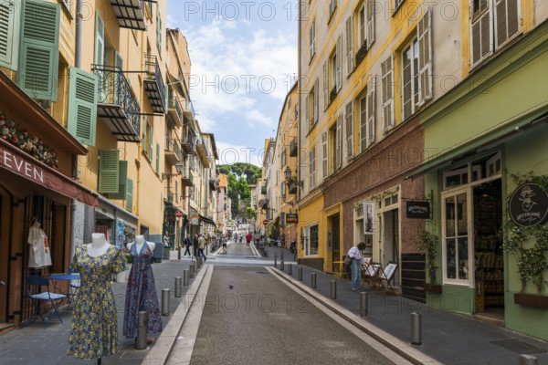 Alley in the old town, Nice, Alpes Maritimes, Provence Alpes Cote d'Azur, French Riviera, South of France, France