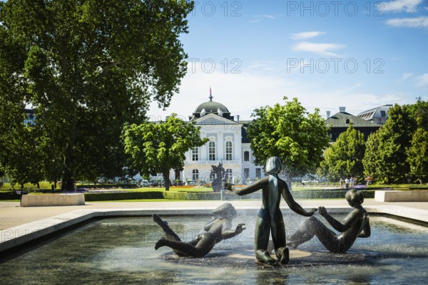 Fontána Mladost, Fountain of Youth, Fountain of Youth in the Presidential Garden at the Presidential Palace in Bratislava, Slovakia