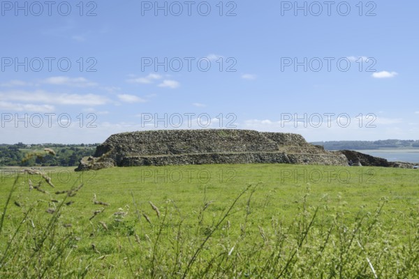 Megalithic site, tumulus, cairn of Barnenez, Plouezoc'h, Kernelehen peninsula, Finistere, Brittany, France