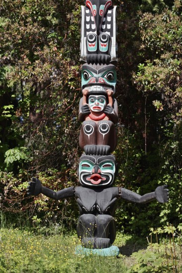 Totem Pole, Ga'akstalas Totem Pole, Stanley Park, Vancouver, British Columbia, Canada