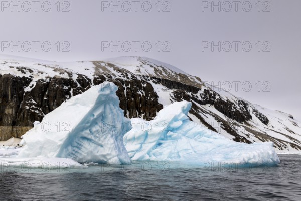 Iceberg, glacier ice, Alkefjellet, Scandinavia, Spitsbergen