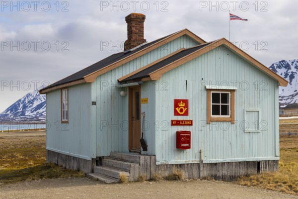 The world's northernmost postal station, wooden house, letterbox, Ny-Alesund, Spitsbergen, Svalbard