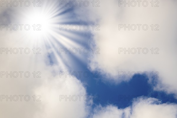 Symbolic image, global warming, heat, bright sunshine penetrates thin clouds and illuminates the sky, sun, Baden-Württemberg, Germany