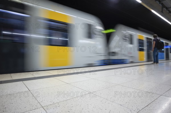 Underground incoming S-Bahn, train, Class 420 Generation 2025, platform, stop, Feuersee station, public transport, movement effect, travellers, Stuttgart, Baden-Württemberg, Germany