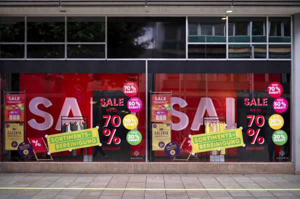 Price reductions, discount battle in shop windows, product range streamlining, display, SALE, clearance sale, department stores' chain Galeria Kaufhof, Stuttgart, Baden-Württemberg, Germany