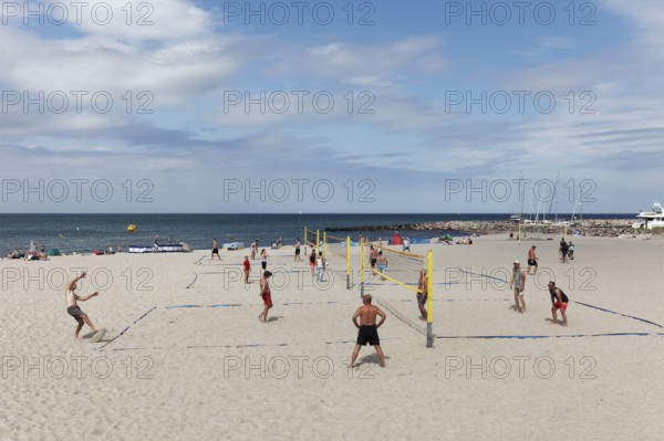Beach volleyball players on volleyball courts on the beach, Kühlungsborn, Baltic Sea, Mecklenburg-Western Pomerania, Germany