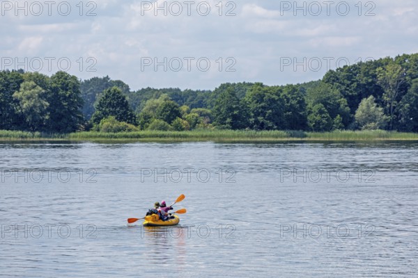 Canoeing, Mössensee, Mecklenburg Lake District, Mecklenburg-Western Pomerania, Germany