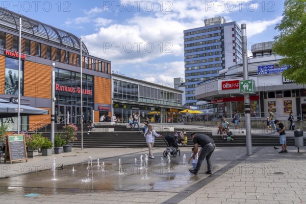 Rathaus-Galerie shopping centre, in the city centre of Leverkusen, modern, new shopping centre from 2010, with around 120 shops and restaurants, North Rhine-Westphalia, Germany