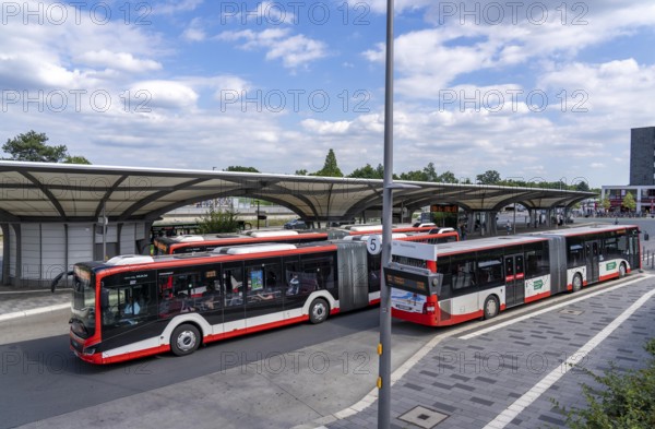 Bus station at Wiesdorf Leverkusen Mitte railway station, buses of the local transport company Wupsi, operates local transport in Leverkusen and the Rheinisch-Bergisch district, Rhine-Sieg transport association, local buses, North Rhine-Westphalia, Germany