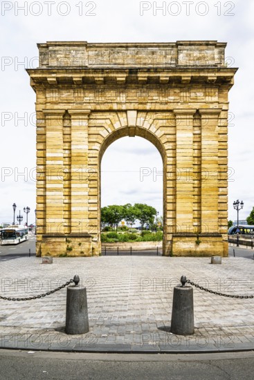 Arch Porte de Bourgogne, Bordeaux, Gironde, Nouvelle-Aquitaine, France