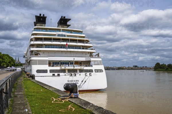 Cruise ships, Bordeaux, Gironde, Nouvelle-Aquitaine, France