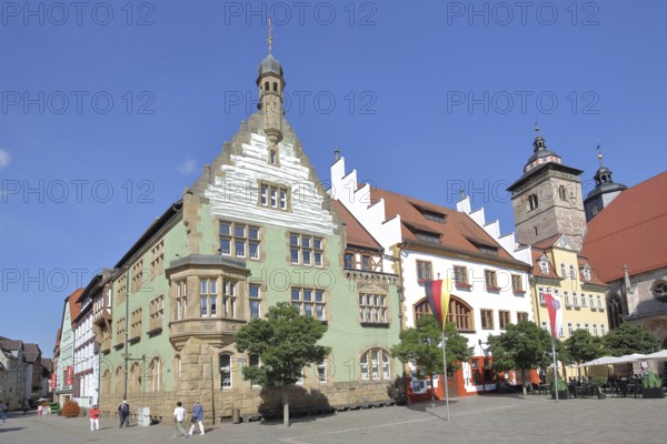 Town Hall and St George's Church, German national flag with Thuringian state flag, Altmarkt, Schmalkalden, Franconia, Thuringia, Germany