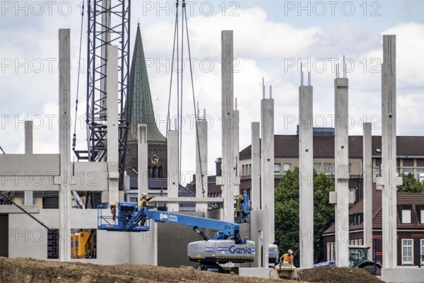 Construction of a new logistics hall on the Mercatroinsel, Hall 2, next to an existing hall, approx. 25, 000 square metres in size, in Duisburg-Ruhrort, shell construction, North Rhine-Westphalia, Germany