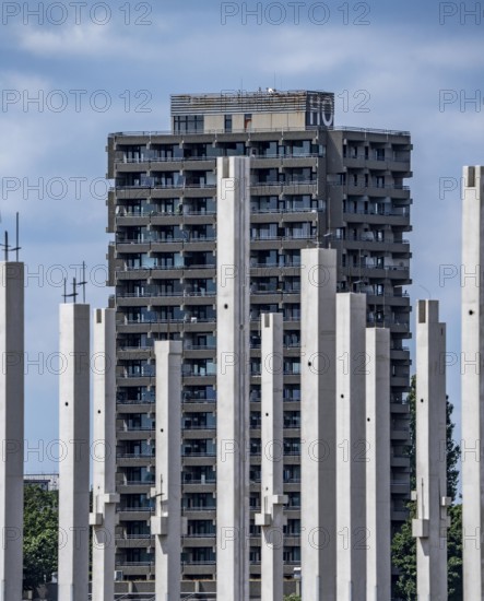 Construction of a new logistics hall on the Mercatroinsel, Hall 2, next to an existing hall, approx. 25, 000 square metres in size, in Duisburg-Ruhrort, shell construction, behind residential hotel tower in Duisburg Homberg, North Rhine-Westphalia, Germany