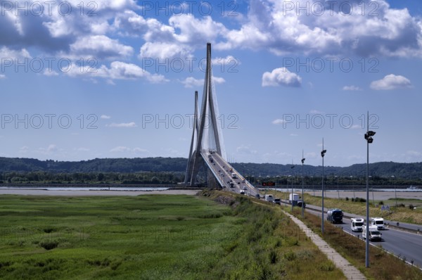 Motorway, Pont de Normandie, Normandy Bridge, cable-stayed bridge, Le Havre, Honfleur, Normandy, Calvados, France