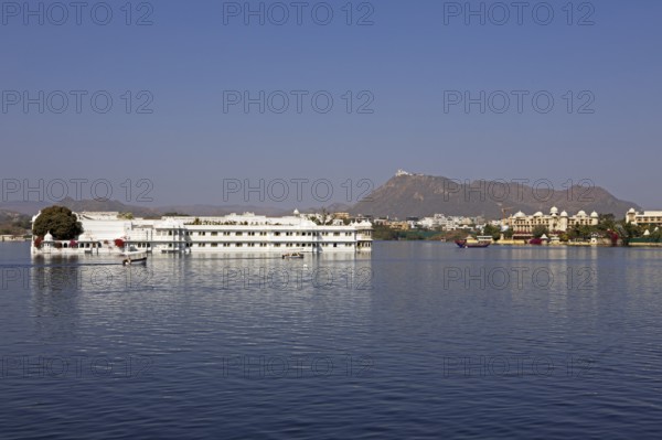Taj Lake Palace Hotel on Lake Pichola, Udaipur, Rajasthan, India