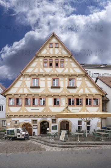 Former farmhouse, half-timbered building, built in 1585, today a restaurant, Marktstraße 9, Waldenbuch, Baden-Württemberg, Germany