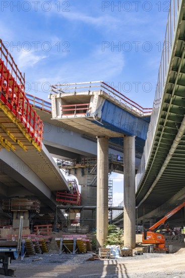 Motorway construction site at the Leverkusen-West junction, A1 and A59 motorways, new construction, reconstruction of the motorway junction due to the construction of the new Leverkusen Rhine Bridge, construction period until the end of 2027, North Rhine-Westphalia, Germany
