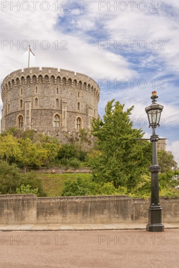 Windsor Castle is located in the English town of Windsor in the south of England in the county of Berkshire. It is the largest continuously inhabited castle in the world. The origins of Windsor Castle date back to the time of William the Conqueror. The castle and the entire Windsor estate are owned by the British Crown. England, GB