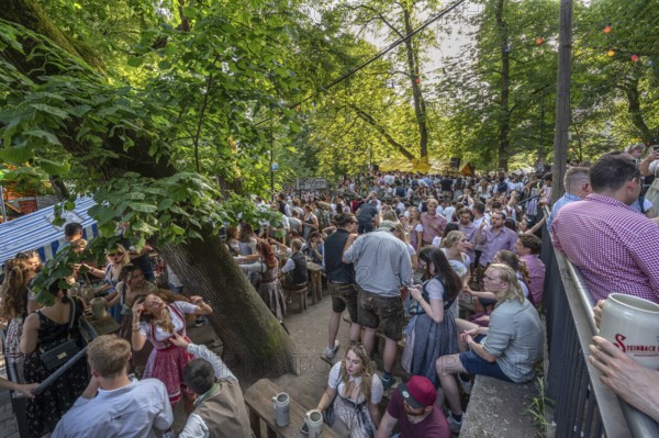 Party mile at the Erlangen Bergkirchweih, traditional twelve-day folk festival, Erlangen, Middle Franconia, Bavaria, Germany