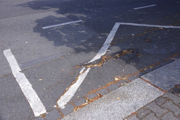 Symbolic image for the need to renovate infrastructure, asphalt, Germany