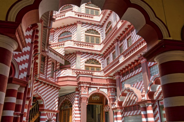 Historic Jami-Ul-Alfar Mosque or Red Mosque, Colombo, Sri Lanka