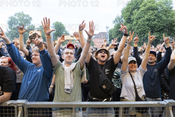 Audience, Cypress Hill, Hip-Hop, Rap, USA, open air at the Citadel Music Festival, 09.07.2025, Zitadelle Spandau, Berlin, Germany < english> Cypress Hill, HipHop, Rap, USA, open air at the Citadel Music Festival, July 9, 2025, Spandau Citadel, Berlin, Germany