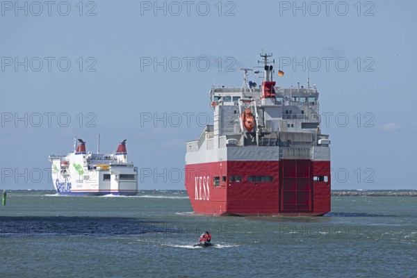 Cargo ship Kess, Stena Line ferry, Warnow, Warnemünde, Rostock, Mecklenburg-Western Pomerania, Germany