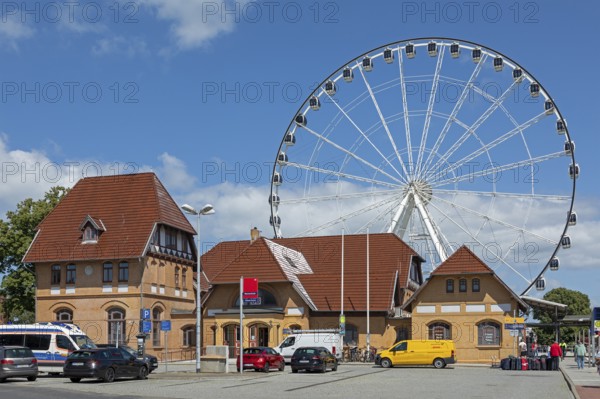Railway station, Ferris wheel, Warnemünde, Rostock, Mecklenburg-Vorpommern, Germany