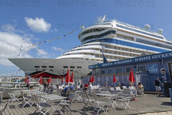 Cruise ship AIDA mar, restaurant Karls PIER7, Warnemünde, Rostock, Mecklenburg-Vorpommern, Germany