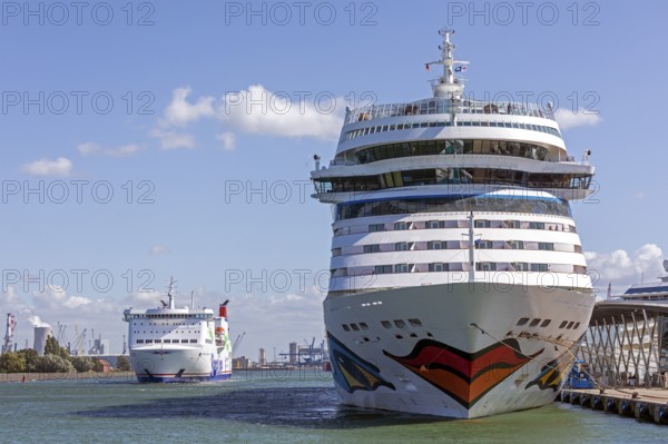 Cruise ship AIDA mar moored at the quay wall, ferry, Warnow, Warnemünde, Rostock, Mecklenburg-Vorpommern, Germany