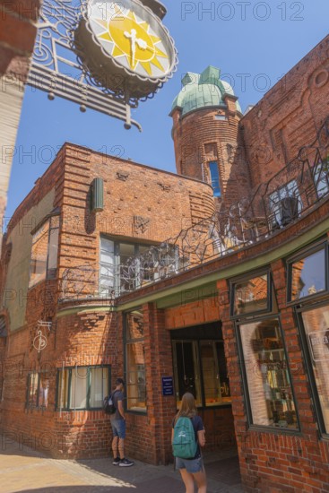 Paula-Becker-Modersohn-Haus, Böttcherstrasse, cultural monument in the historic city centre, art museum, domed building, tower, paintress, red brick building, roof terrace, sight, tourist attraction, pedestrian zone, Hanseatic city of Bremen, Germany
