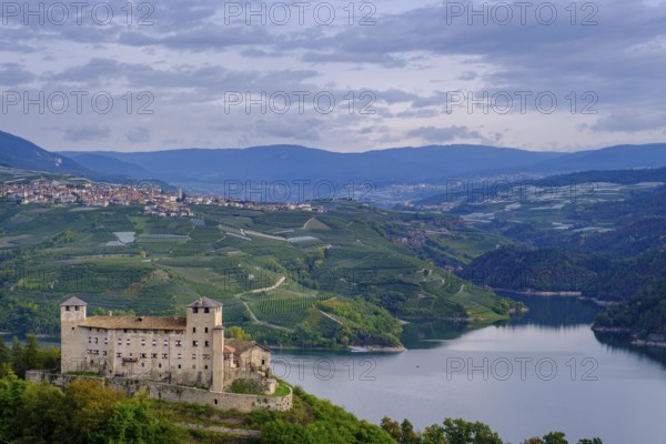 Castello Cles, Cles, Lago di S. Giustina, Val di Non, Trentino, Italy