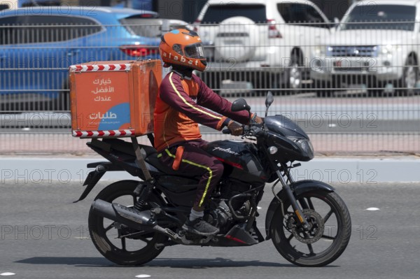Talabat Motorbike Courier Essen, Abu Dhabi, United Arab Emirates
