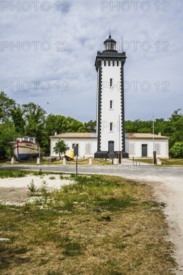 Lighthouse Phare de Grave, Pointe de Grave, Le Verdon-sur-Mer, Nouvelle-Aquitaine, Gironde Estuary, France