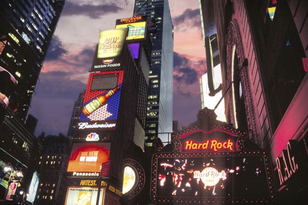 Time Square in the evening, on the right the Hard Rock Café, New York City, USA
