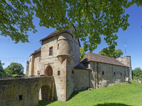 Dringenberg Castle is a medieval hilltop castle in Dringenberg in the district of Höxter. It was one of the most important regional castles of the Paderborn bishopric. Dringenberg, North Rhine-Westphalia, Germany
