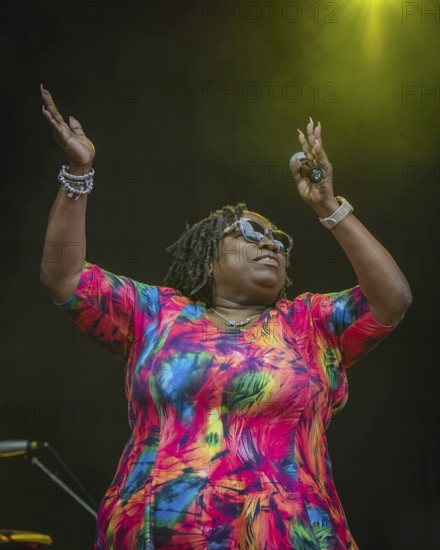 Dynelle Rhodes (Armstead), singer of the Weather Girls at the Berliner Rundfunk 91.4 Open Air in the Berlin ParkbÃ¼hne Wuhlheide on 05.07.2025