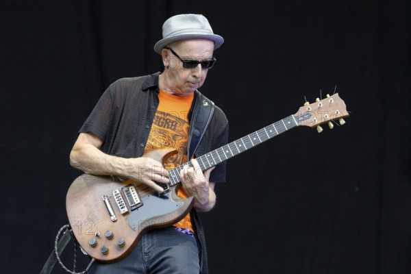 John O'Neill, guitarist, The Undertones, punk rock band, Northern Ireland, open air at the Citadel Music Festival, 04.07.2025, Zitadelle Spandau, Berlin, Germany < english> The Undertones, punk rock band, Northern Ireland, open air at the Citadel Music Festival, July 4, 2025, Spandau Citadel, Berlin, Germany
