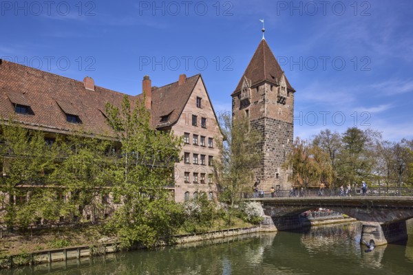 Schuldturm, river Pegnitz, bridge, historical buildings, house, trees, reflections, water surface, blue sky, cirrostratus clouds, HeubrÃ¼cke, Vordere Insel SchÃ¼tt, Nuremberg, Middle Franconia, independent city, Bavaria, Germany