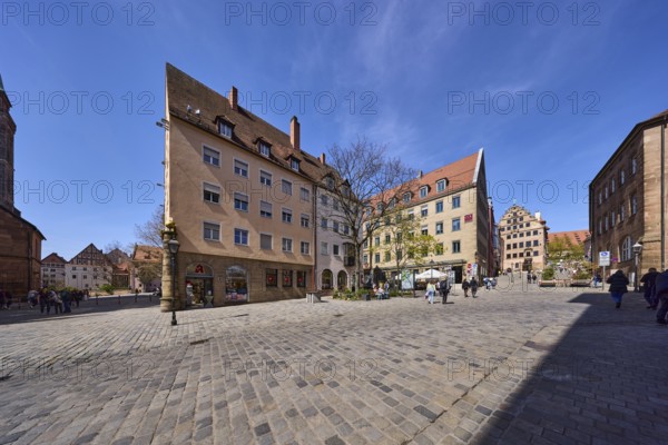 Pedestrian zone, historic buildings, general architecture, historic residential and commercial buildings, cobblestones, super wide angle, blue sky, cirrostratus clouds, intersection Rathausplatz with Sebalder Platz, Nuremberg, Middle Franconia, independent city, Bavaria, Germany