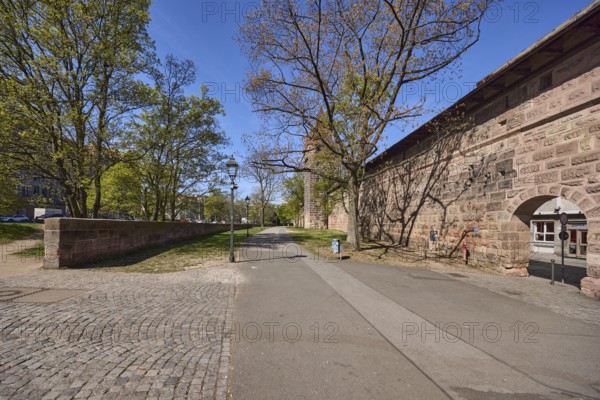 Jakobstor, Old Town, city fortification, city wall, defence defence tower, city gate, sandstone wall, footpath, trees, lawn, lantern, blue sky, Frauentor wall, Spittlertorzwinger, Frauentor moat, Nuremberg, Middle Franconia, independent city, Bavaria, Germany