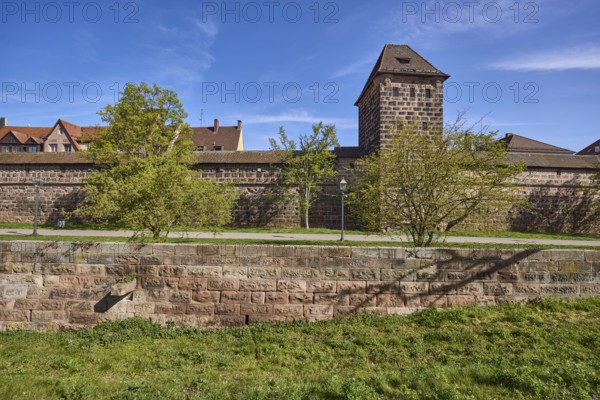 City fortification, city wall, defence defence tower, trees, meadow, historic buildings, blue sky, cirrus clouds, cirrostratus clouds, Frauentor wall, Nuremberg, Middle Franconia, independent city, Bavaria, Germany