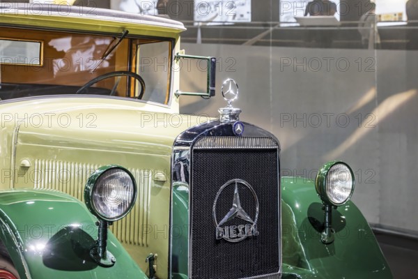 Mercedes-Benz Lo 2000 diesel platform lorry from 1932. The Mercedes-Benz Museum in Stuttgart presents a journey through the automotive history of the global corporation. The history of the Mercedes star begins with the first automobile in 1886. Stuttgart, Baden-WÃ¼rttemberg, Germany