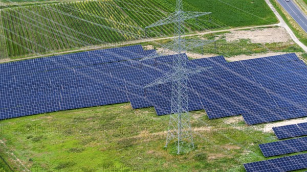 Ground-mounted photovoltaic system near Talheim in the Heilbronn district with an output of around 3.8 megawatts. The solar park is a joint project between ZEAG Energie AG Heilbronn and the municipality of Talheim, Baden-WÃ¼rttemberg, Germany