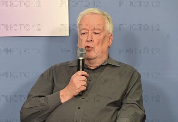 Prof Hans von Storch (University of Hamburg, Ocean University of China) takes part in a panel discussion organised by Springer Nature Wissenschaftsverlag. The topic of the Science on the Spree 2025 event is heat, drought, heavy rain - How do we adapt to the consequences of climate change?