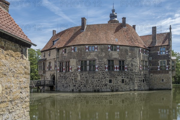 Burg Vischering, moated castle, LÃ¼dinghausen, MÃ¼nsterland, North Rhine-Westphalia, Germany