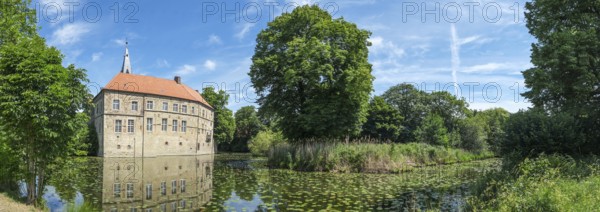 LÃ¼dinghausen Castle, moated castle, Renaissance castle, LÃ¼dinghausen, MÃ¼nsterland, North Rhine-Westphalia, Germany