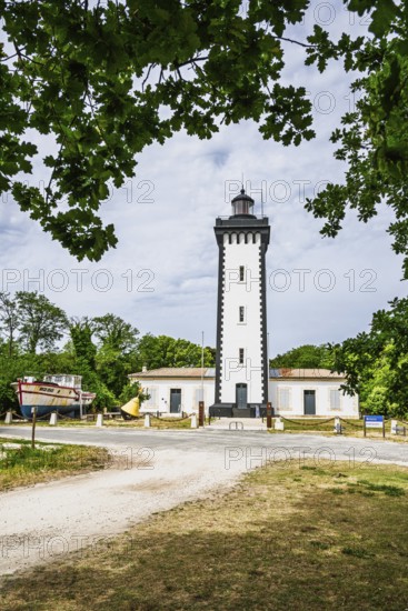 Lighthouse Phare de Grave, Pointe de Grave, Le Verdon-sur-Mer, Nouvelle-Aquitaine, Gironde Estuary, France