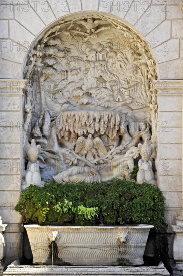 Fountain of Venus, nymphaeum in the arcaded courtyard of the Villa d'Este, UNESCO World Heritage Site, Tivoli, Metropolitan City of Rome, Lazio, Italy